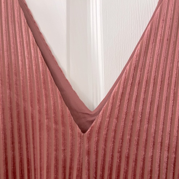 🌹 Velvet Pinstripe Dress 🌹 - Picture 4 of 4